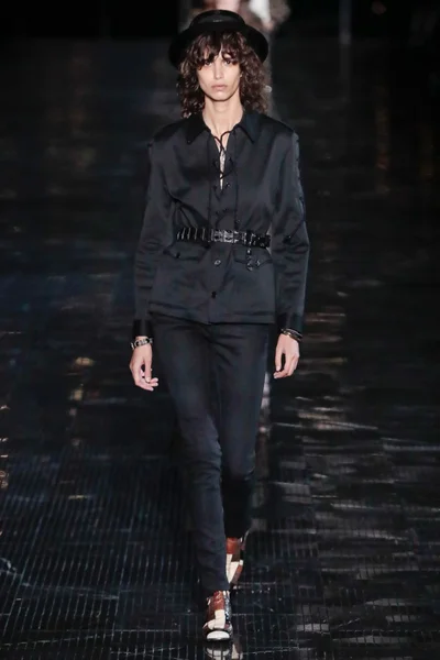 Look 8